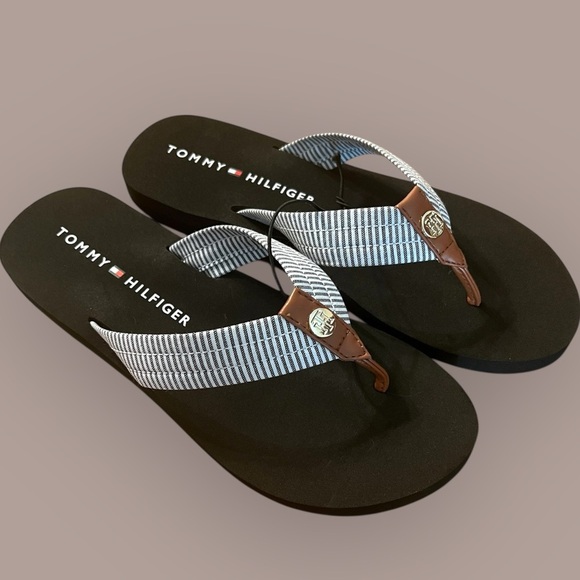 Tommy Hilfiger Flip Flops / Sandals Size 9, NEW - Picture 4 of 6